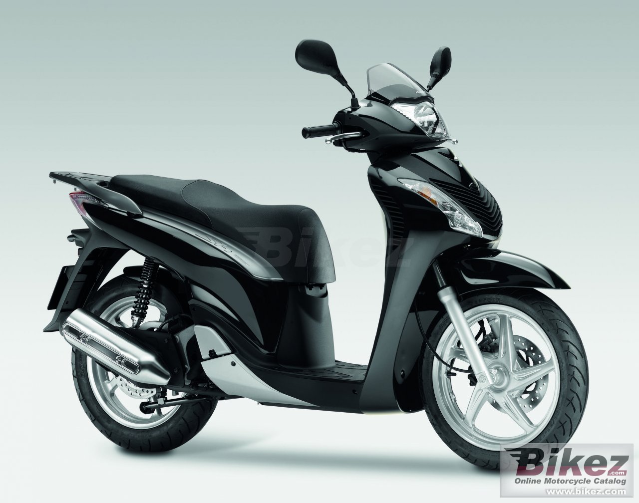 Big Honda sh125i picture and wallpaper from Bikez.com
